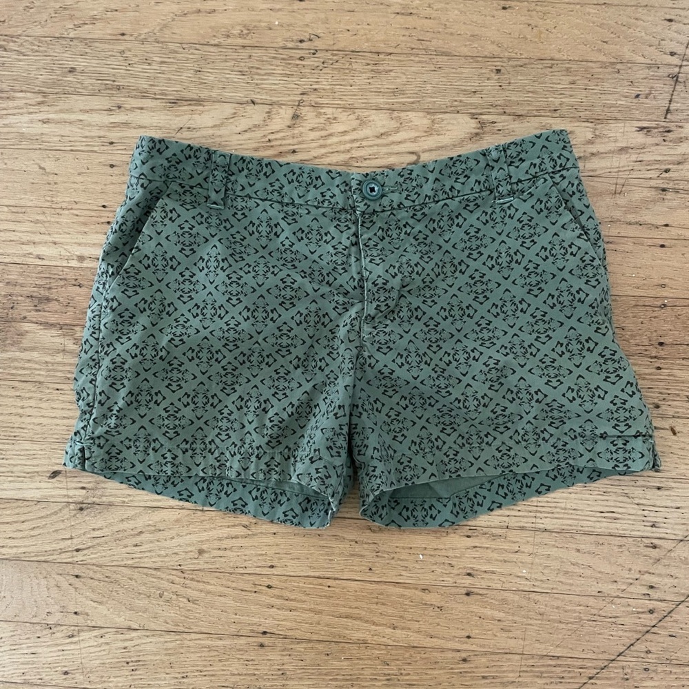 Patagonia Patterned khaki Shorts